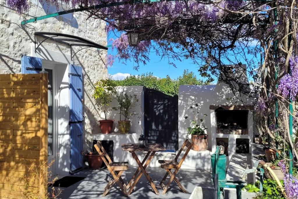 Location Appartement Dans Mas Provencal Monteux Exterior foto